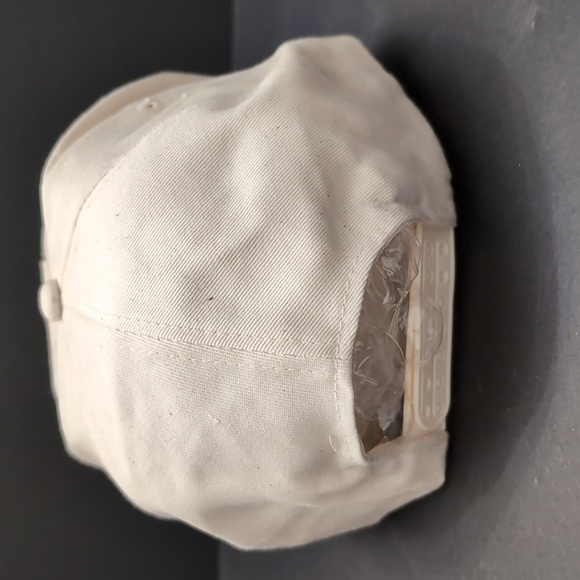 VGT, Mohr's Florida Cream Colored Snapback Hat. - Picture 5 of 13